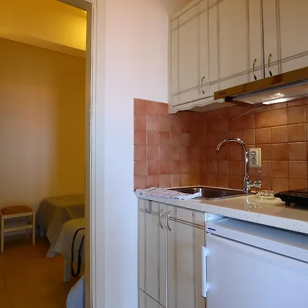 Apartament Camelia & Stalós